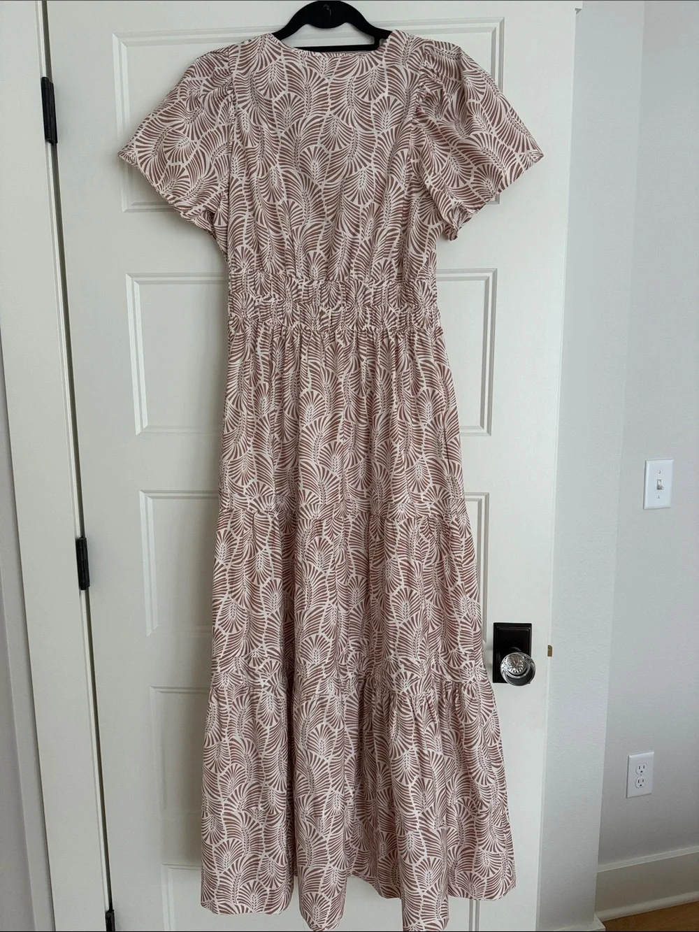 Anthropologie Somerset Leaf-Print Tiered Maxi Dress - Picture 2 of 5